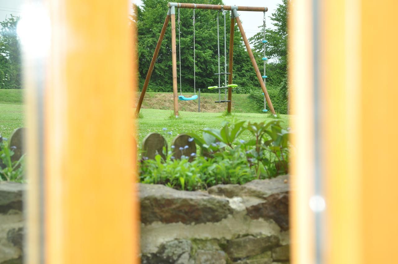 La Ferme De Montaigu Bed & Breakfast ภายนอก รูปภาพ