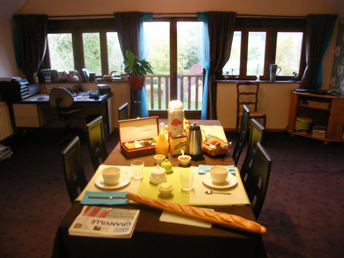 La Ferme De Montaigu Bed & Breakfast ภายนอก รูปภาพ